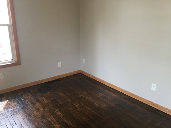 Building Photo - 3133 W Clybourn St