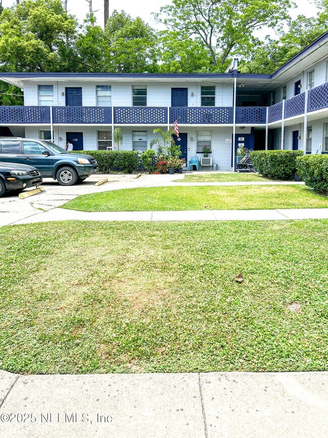 Building Photo - 1122 Woodruff Ave