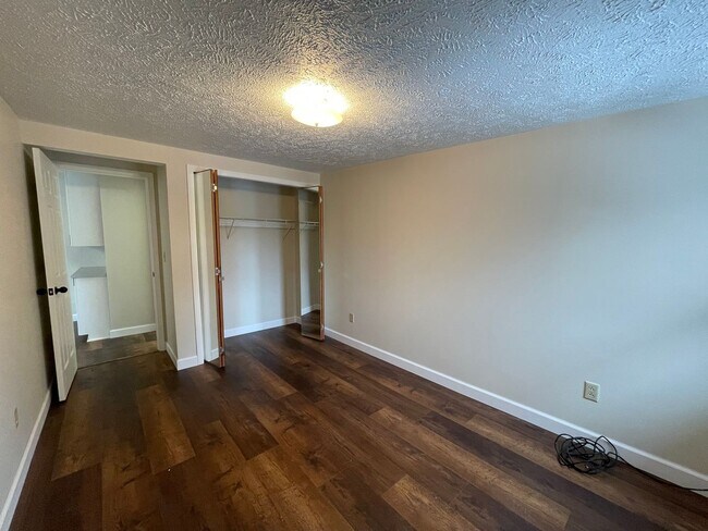 Foto del edificio - 121 Parchmount Ave