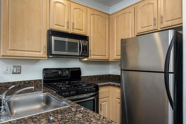 Building Photo - 300 N El Molino Ave