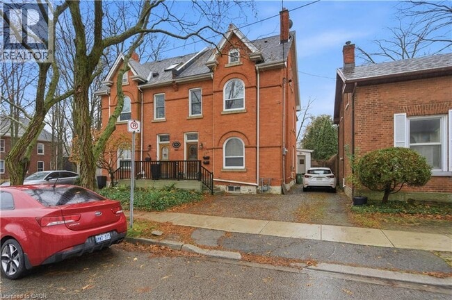 Building Photo - 196 Hatt St