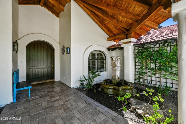 Building Photo - 5541 E Crocus Dr