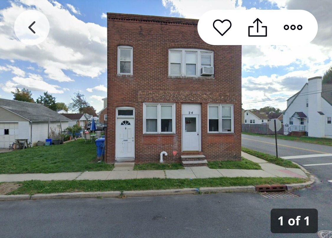 Primary Photo - 24 Clum Ave