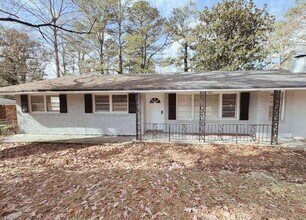 Building Photo - 2069 County Line Rd SW