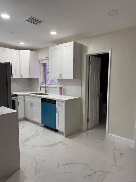 Building Photo - 841 NW 39th St