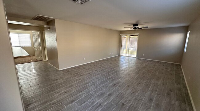 Building Photo - 16228 W Custer Ln