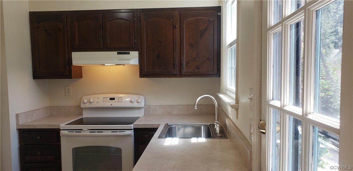 3810 Hermitage Rd Unit I, Richmond, VA 23227 Room for Rent in