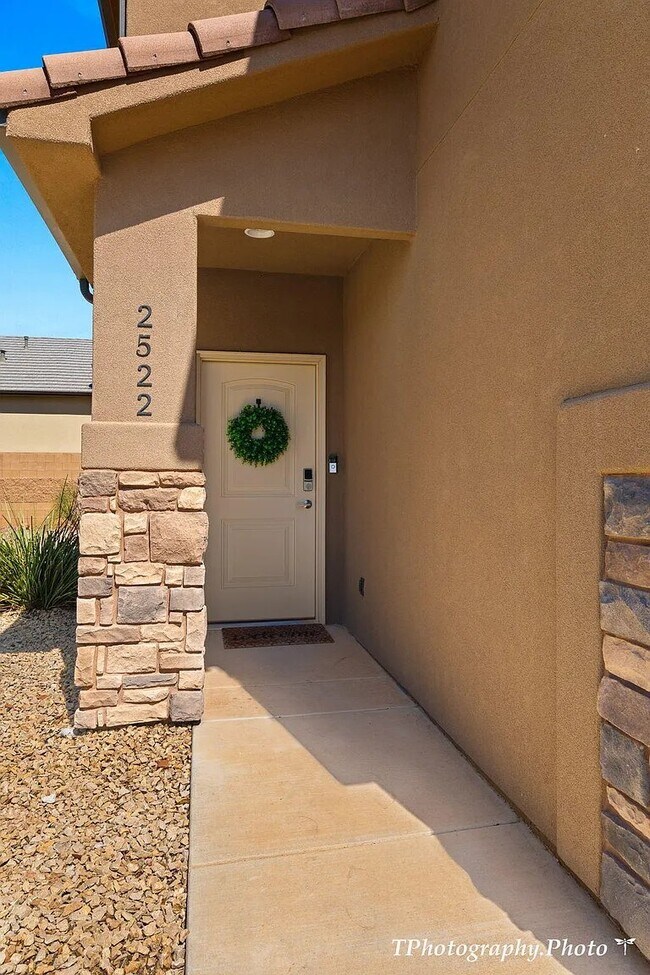 Building Photo - 2522 Manzoni Road