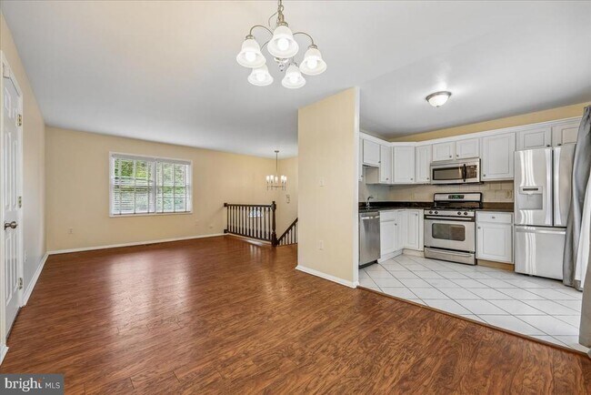 Foto del edificio - 8215 Mallory Terrace
