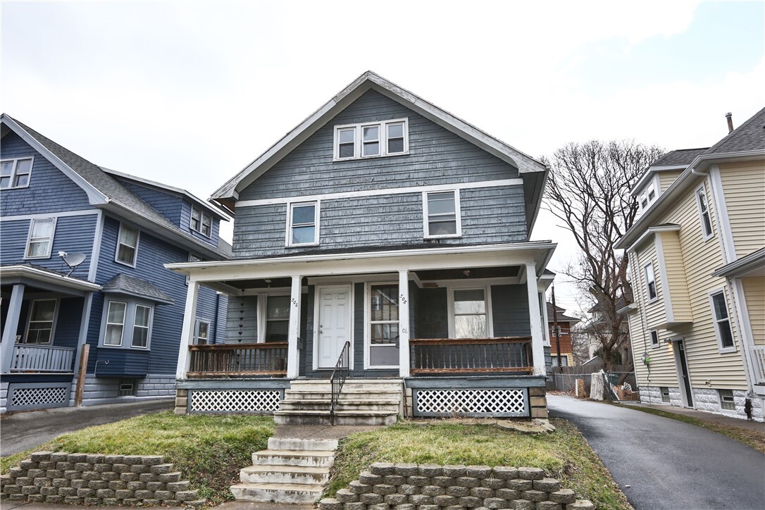 Primary Photo - 506 Melville St