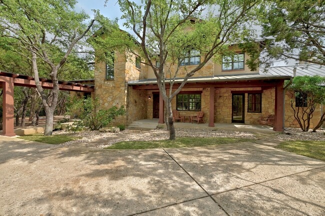 Building Photo - 16009 Pontevedra Pl