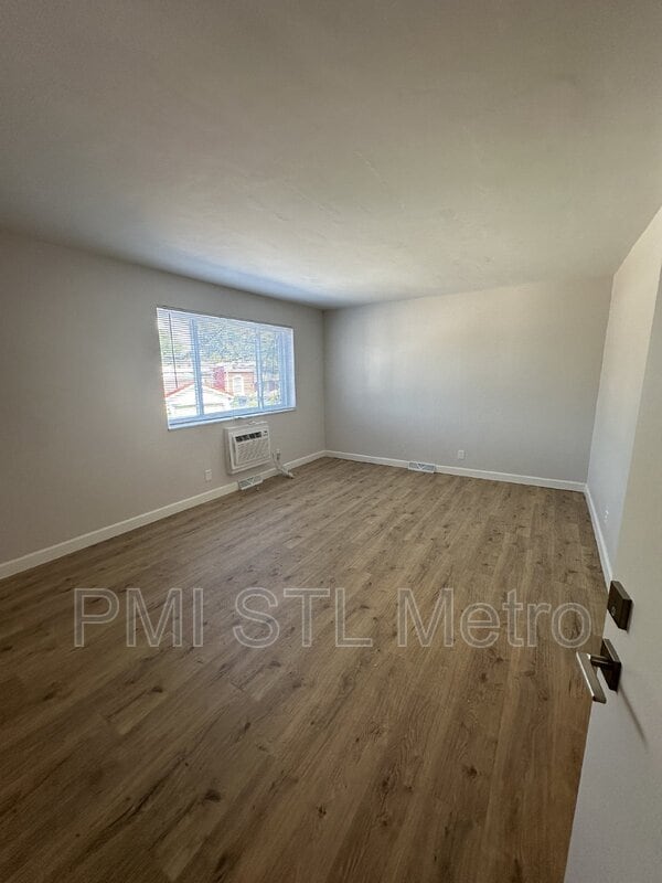 Foto del edificio - 4615-4617 Virginia Ave