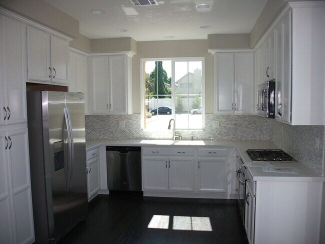 Foto del edificio - Newly Constructed Townhome for rent in Campbell