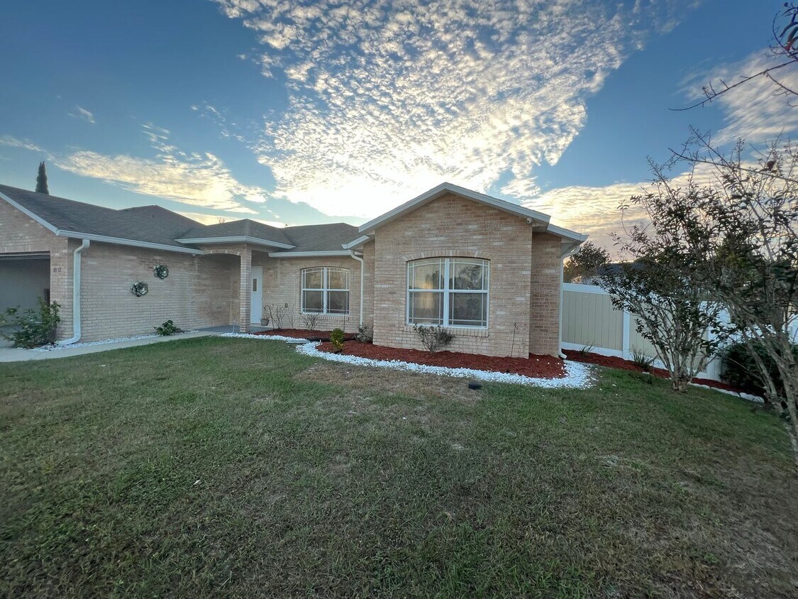 Primary Photo - Recently Renovated 4 Bedroom 2 Bath Delton...
