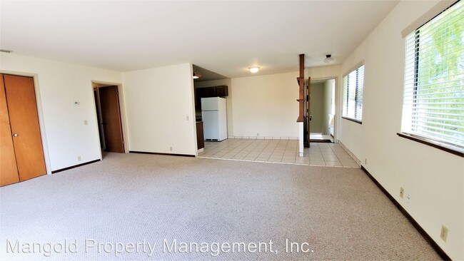 Building Photo - 728 Ocean Ave