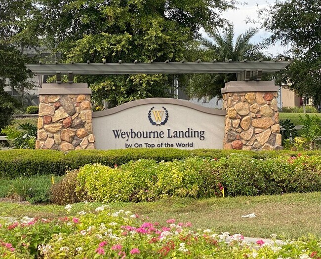 Foto del edificio - Three Bedroom Home In Gated 55+ Exclusive Community