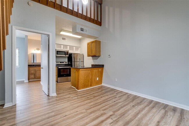 Building Photo - 2714 Nueces St