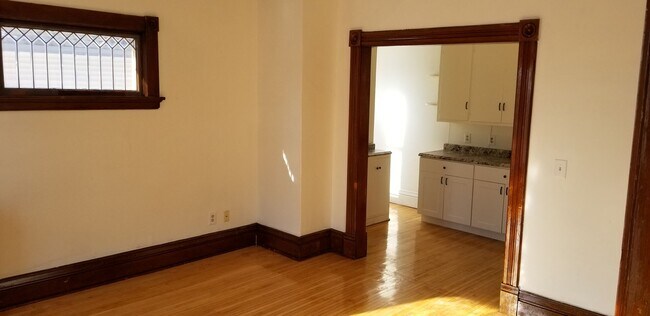 Foto del edificio - Awesome 2nd floor studio with private deck...