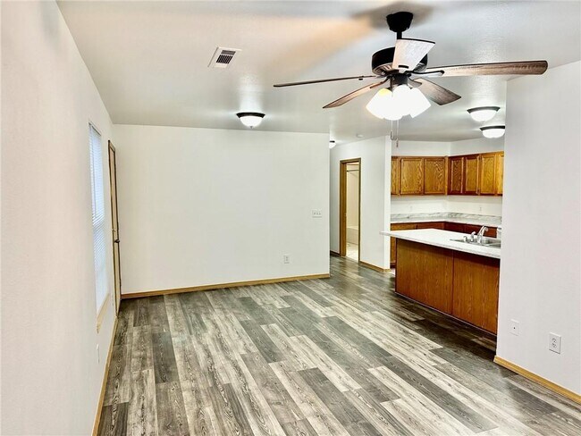 Building Photo - 730 Erika Ave