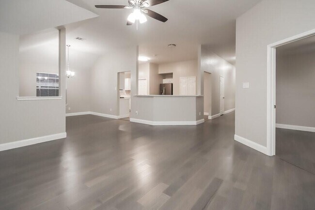 Foto del edificio - 5023 Chase Mountain Dr