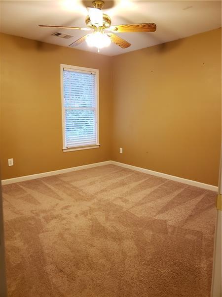 Building Photo - 1390 Bridle Path Dr