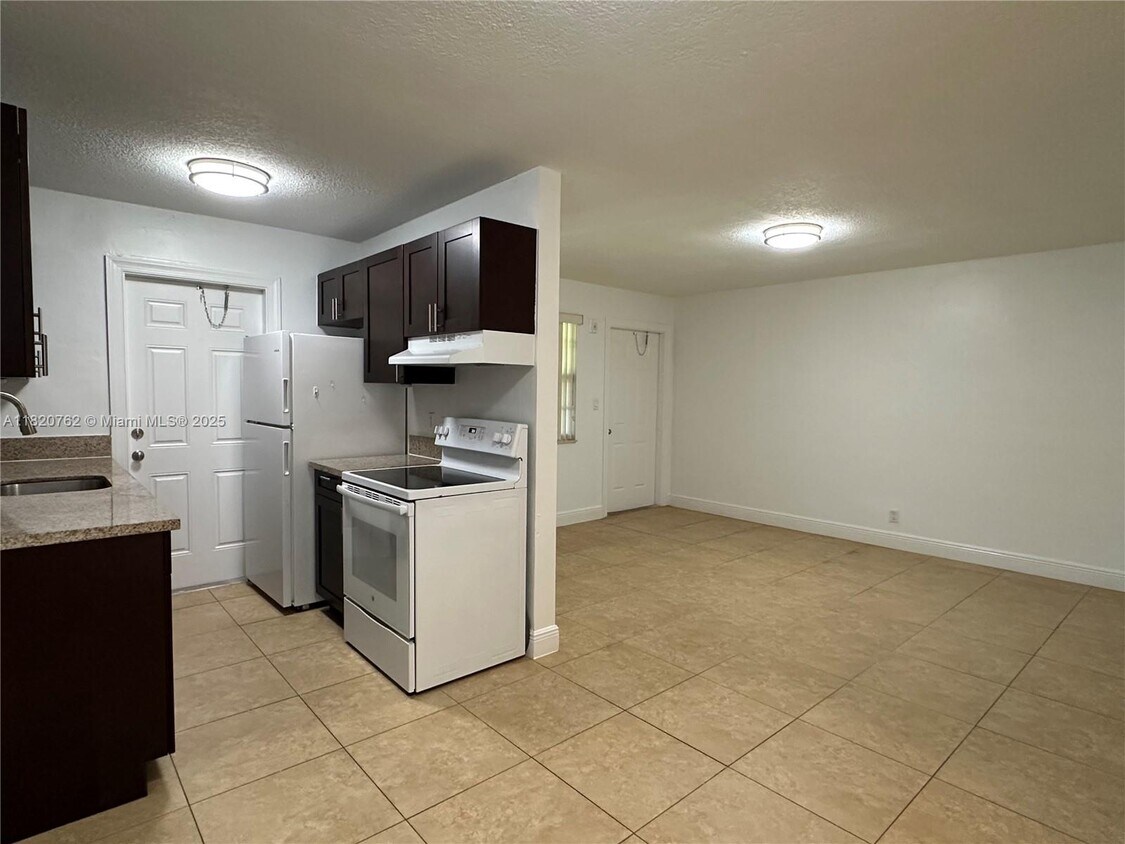 Foto principal - 2900 NE 17th Ave