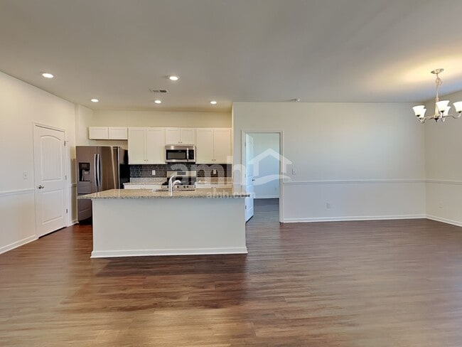 Foto del edificio - 304 Tessa Grace Wy