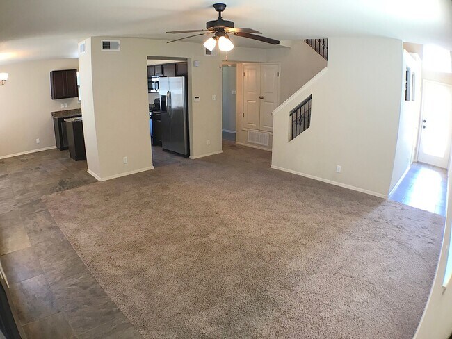 Building Photo - Northeast El Paso 3 bed with Refrig A/C
