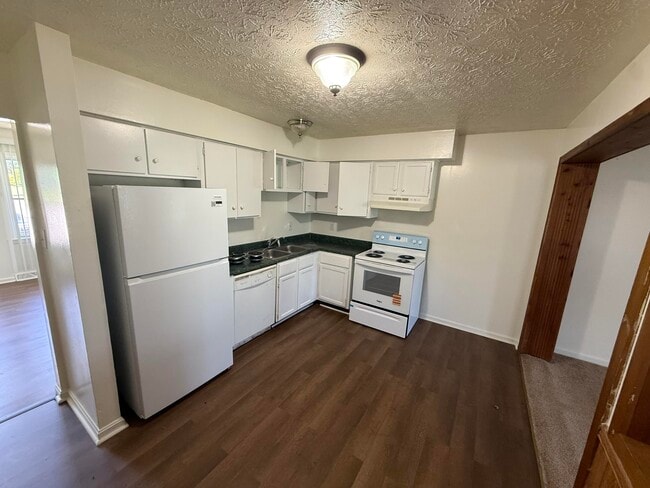 Building Photo - 2653 Twinbrooke Ln