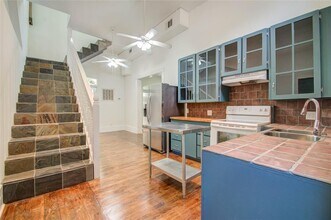 Building Photo - 5311 Palmetto St