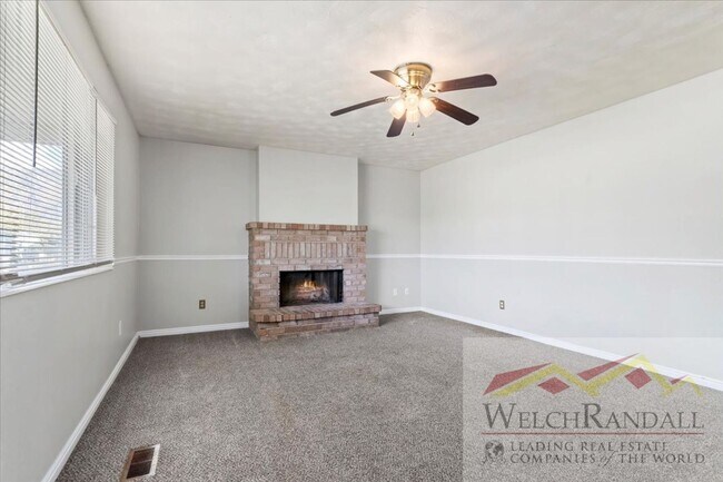 Building Photo - Beautiful Rental Home in Highland