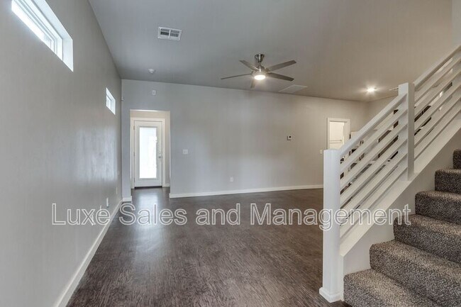 Foto del edificio - 2132 Camino Del Plaza Ln