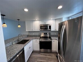 Building Photo - 7250 Devinney Ct