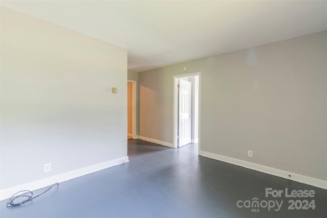 Building Photo - 1812 Catherine Simmons Ave