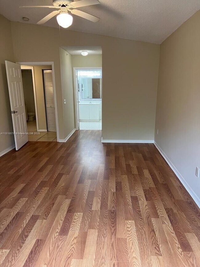Building Photo - 165 NW 96th Terrace