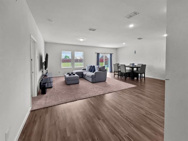 Building Photo - 1820 Wolf Run