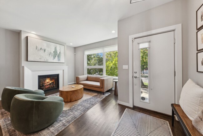 Foto del edificio - 3817 N Christiana Ave