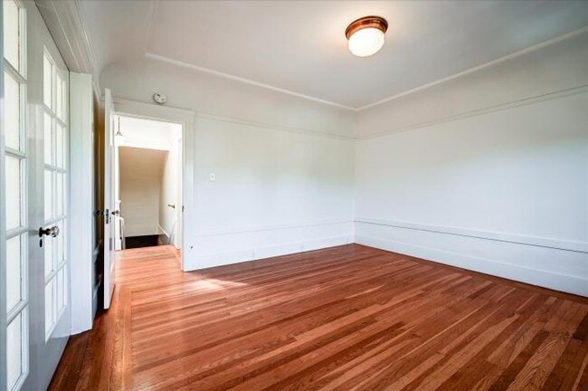 Building Photo - 2 bedroom in San Francisco CA 94131