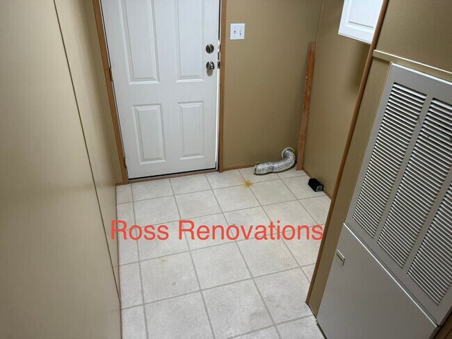 Foto del edificio - 2 Bedroom Available in West Portsmouth