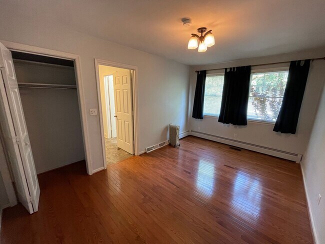 Foto del edificio - Charming House on Fontaine Ave