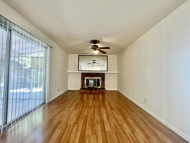 Building Photo - 1797 Wyrick Ave