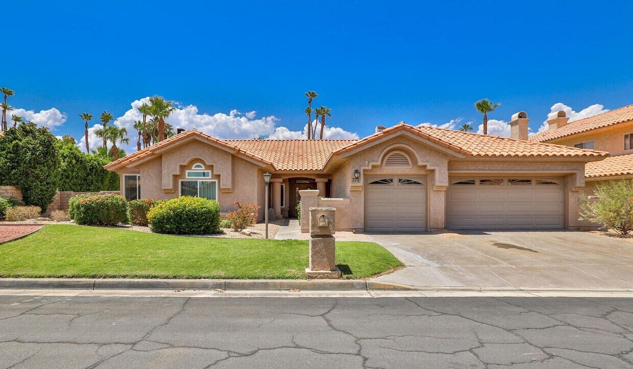 Foto principal - 371 Cypress Point Dr