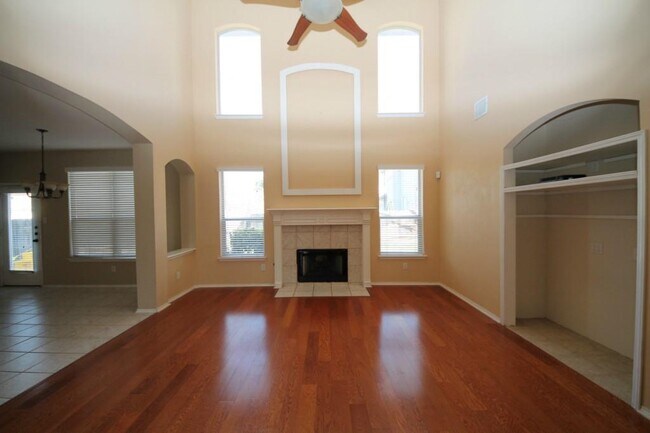 Building Photo - 2408 Cranberry Cove