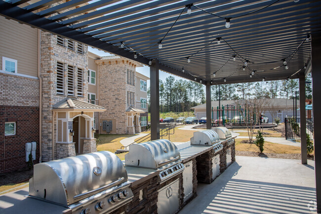 BBQ Deck - Residences at Shiloh Crossing