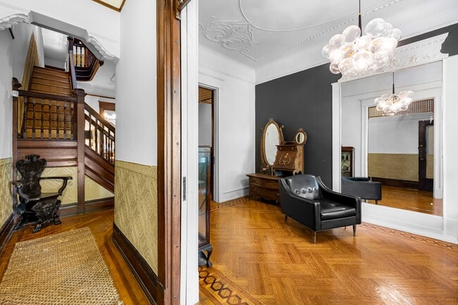 Building Photo - 3314 Auchentoroly Terrace