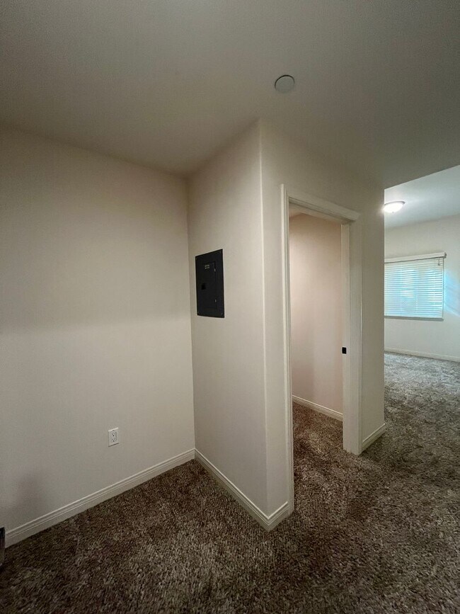 Foto del edificio - 3880 State St