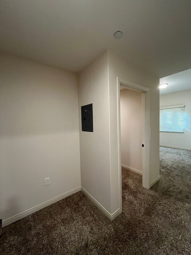 Building Photo - 3880 State St