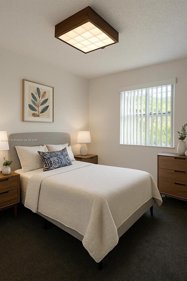 Foto del edificio - 8311 Sands Point Blvd