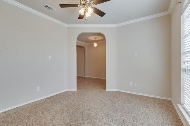 Foto del edificio - 2001 Frosted Willow Ln