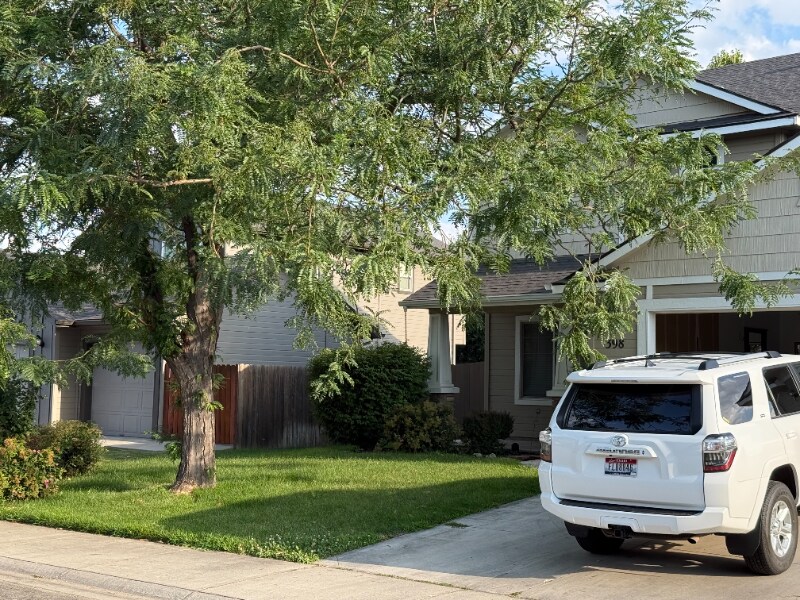 Primary Photo - 398 Cassidy Dr E